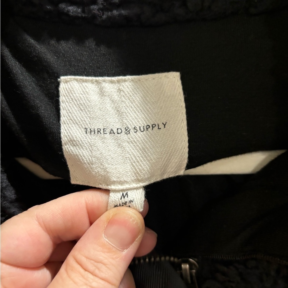 Thread and Supply fuzzy black Sherpa full zip - Picture 4 of 6